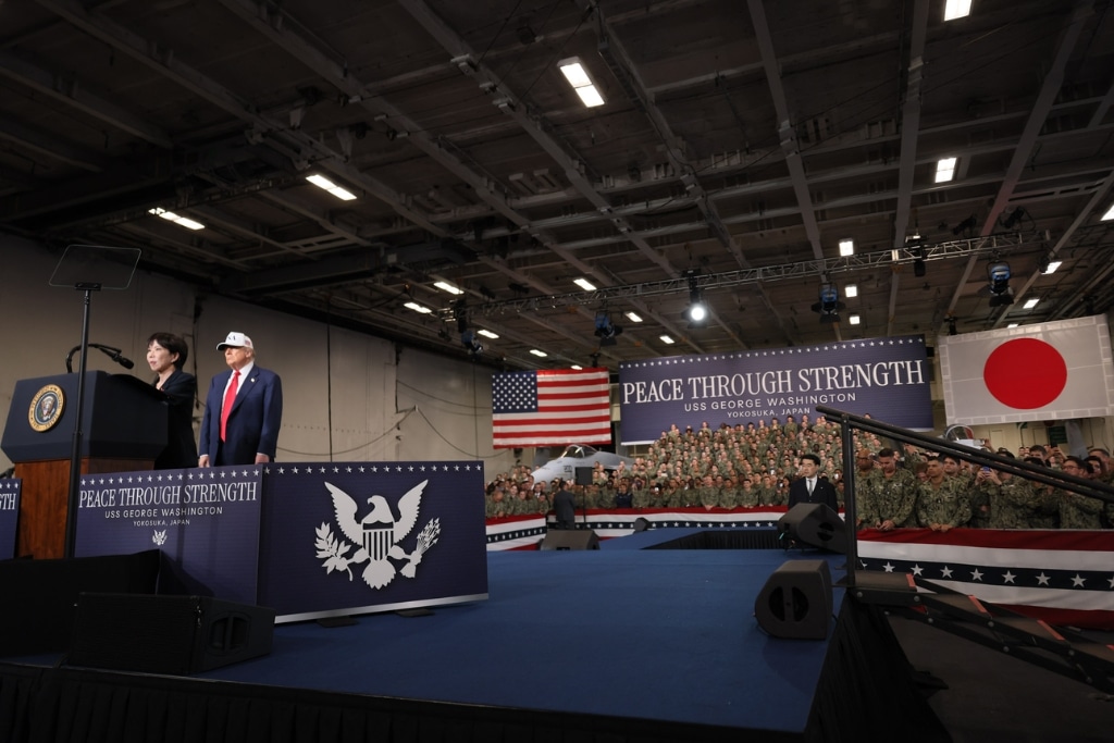 Sanae Takaichi and Donald Trump at Yokosuka Naval Base in 2025.