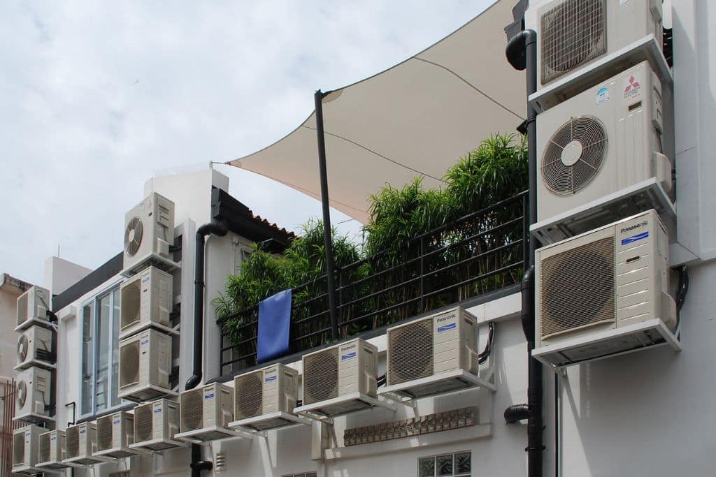 Les logements au Royaume-Uni ne sont pas adaptés à la hausse des températures, affirme un conseiller climatique.