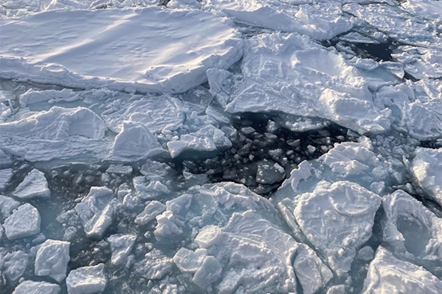 Arctique : la glace fond plus rapidement, record de recul hivernal jamais enregistré