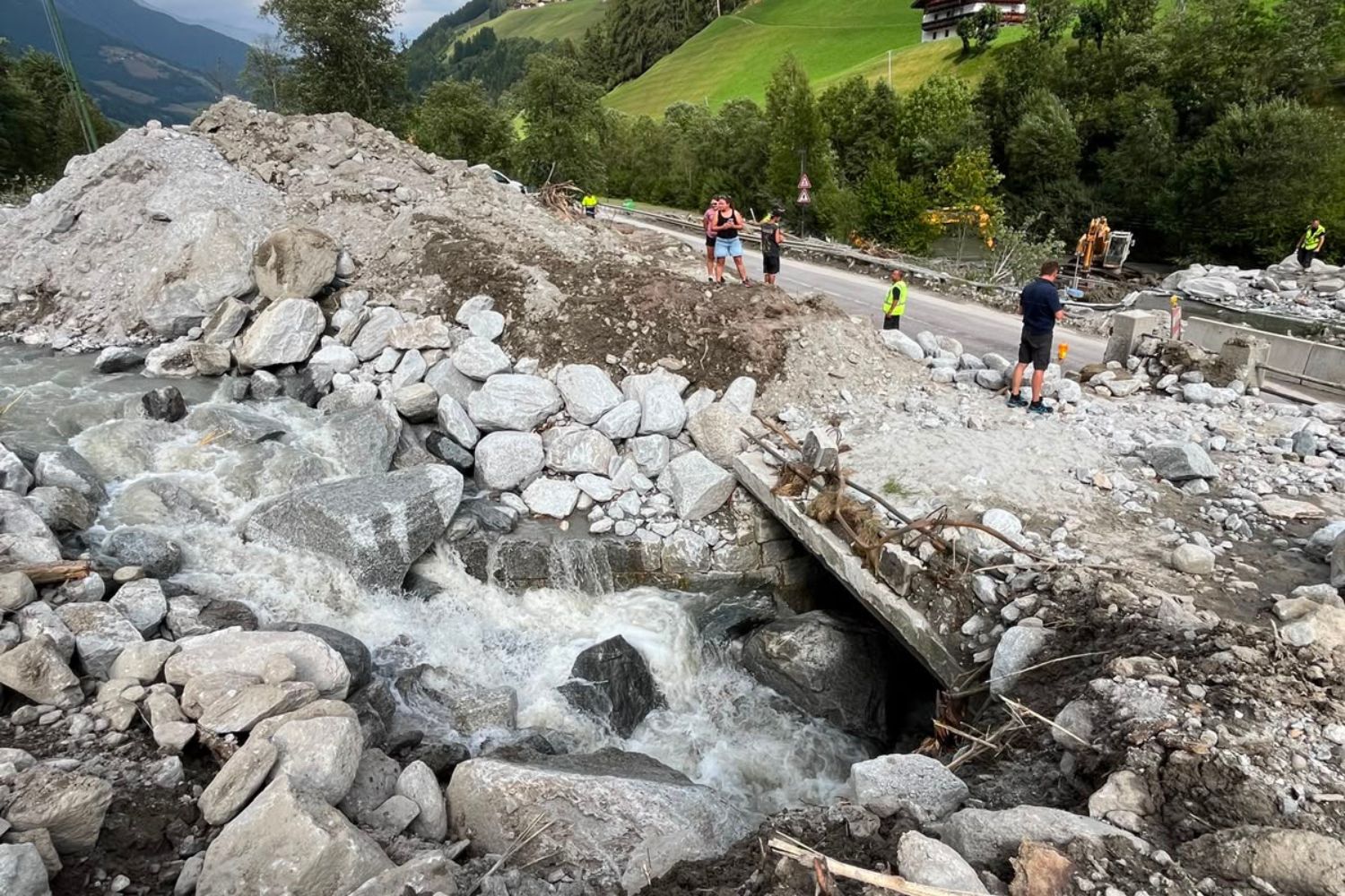 Vallée d'Aurina : glissement de terrain et 120 évacués après l’orage du 6 août