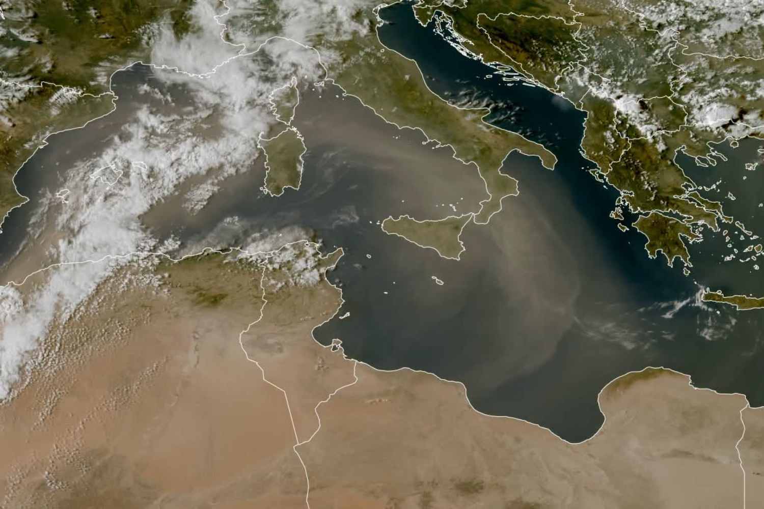 Cinquième vague de chaleur: sable saharien en Italie, ciels jaunes et pics à 44 °C — quand cela finira-t-il ?
