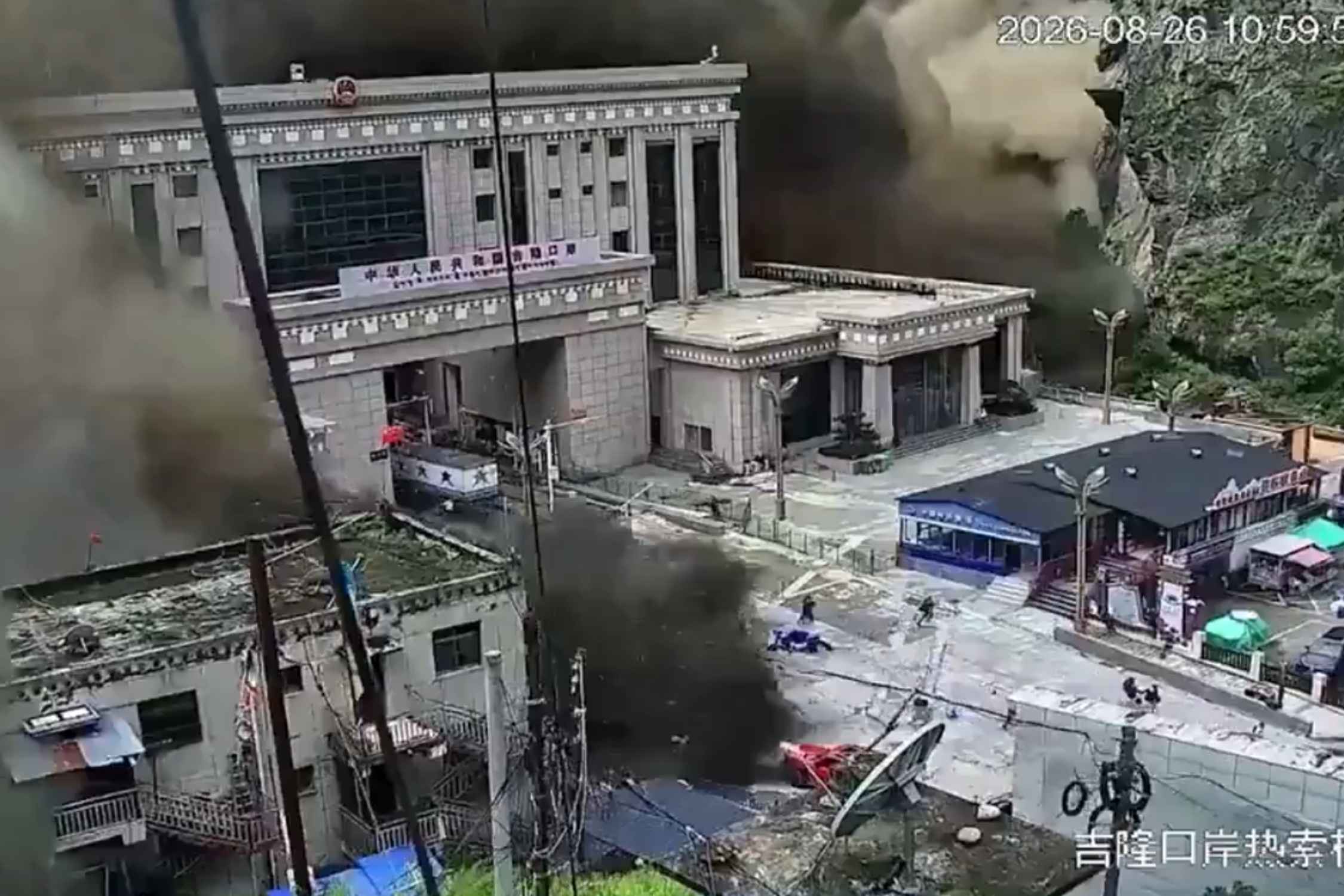 Inondation épouvantable au Népal : plus de 100 morts et 400 disparus, chronique d’un désastre annoncé