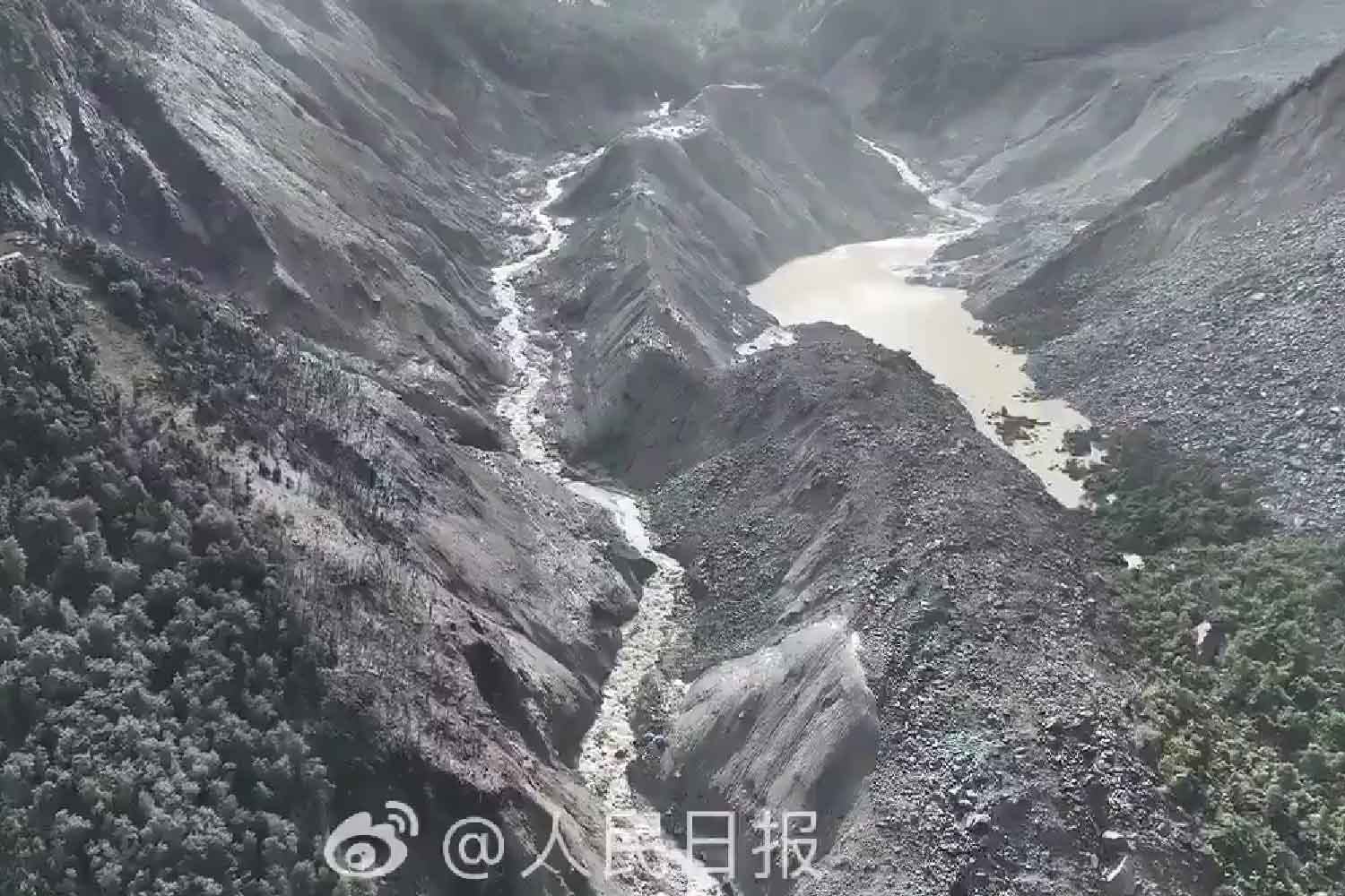 Népal : l’effondrement d’un glacier secoue les sismographes comme un tremblement de terre, naissance de nouveaux lacs et menace de crues dévastatrices