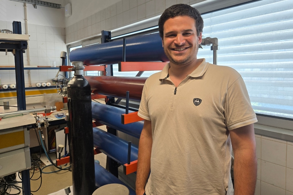 João Mendes, a physicist at TecLabs.