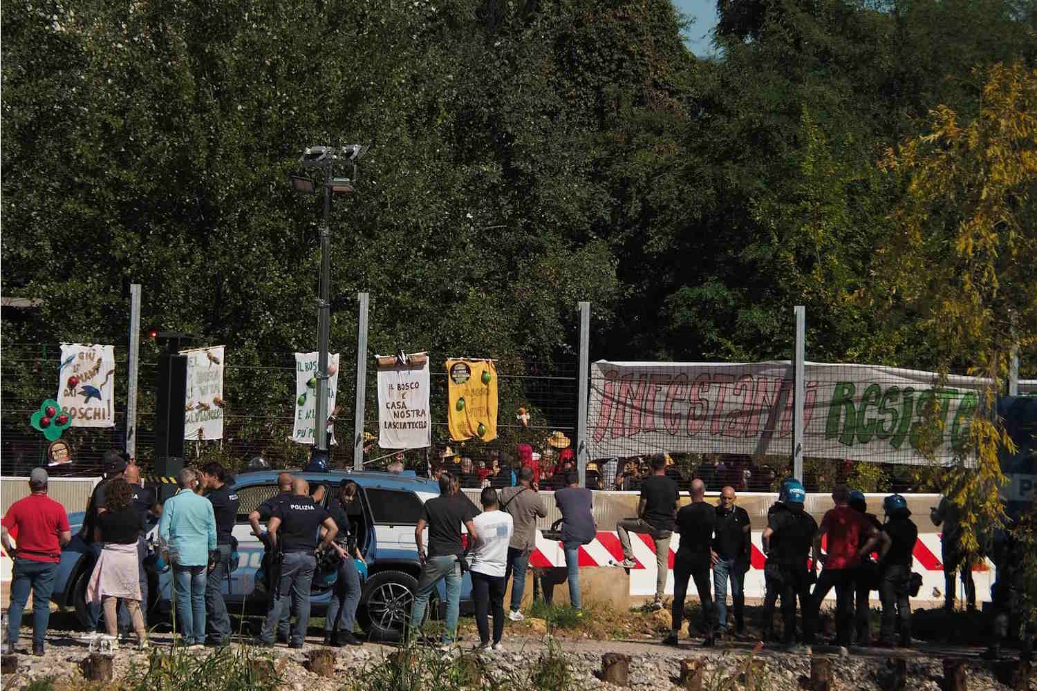 PFAS sur les terrains des chantiers TAV de Vicence : des analyses indépendantes détectent PFBA, TFA et d'autres polluants persistants