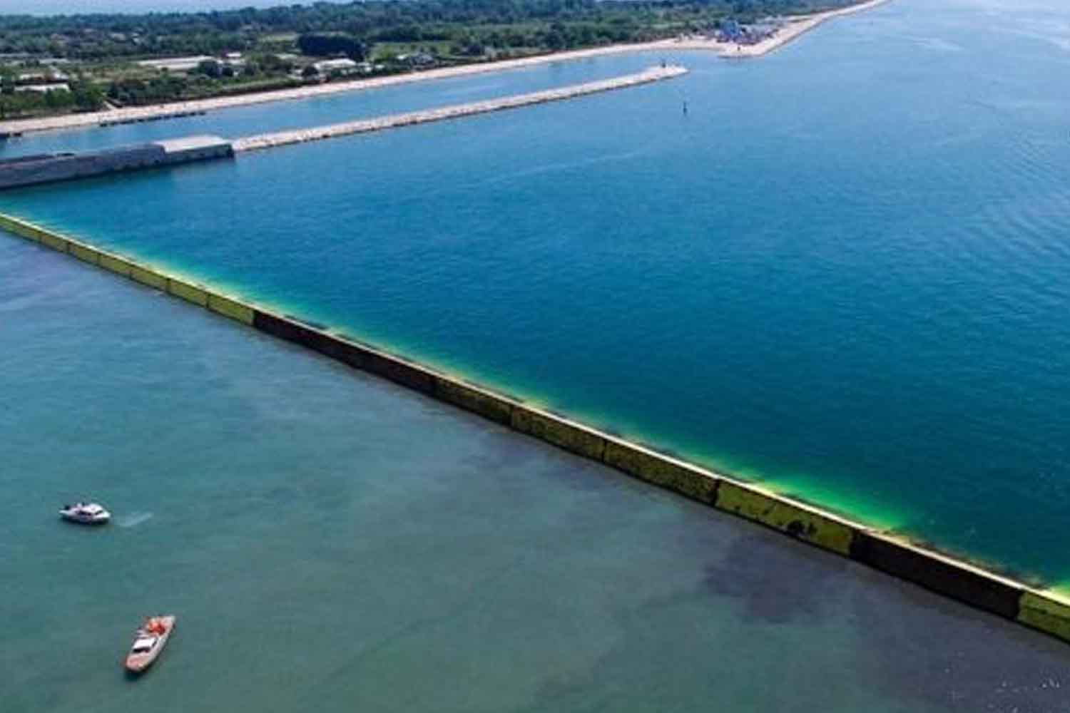 Nouvelle étude révèle le côté sombre du MOSE : Venise isolée de la mer pendant 248 jours par an d’ici la fin du siècle, avec des conséquences néfastes pour la lagune