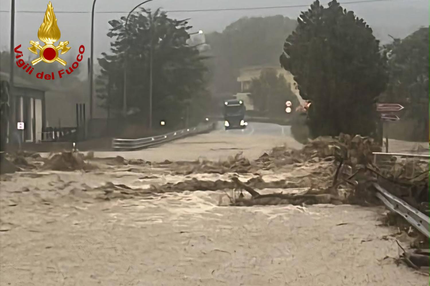 Tempête Adam ravage l’Italie : un militaire mort à Jesolo, inondations et évacuations de la Sardaigne à la Ligurie
